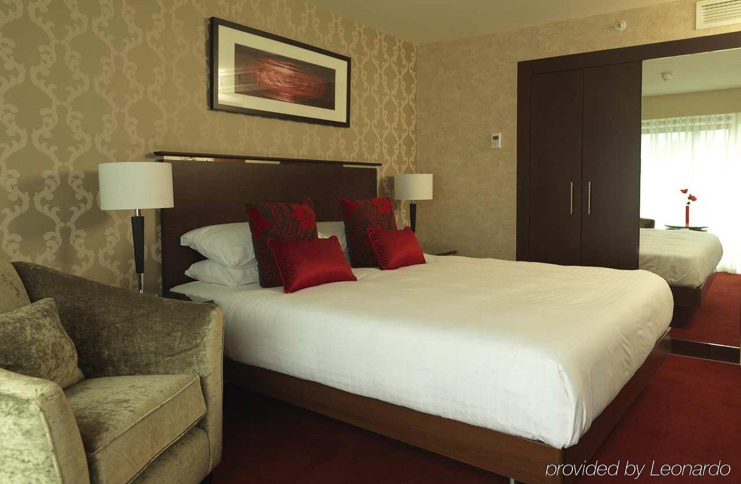 Hilton Garden Inn Aberdeen City Centre Стая снимка